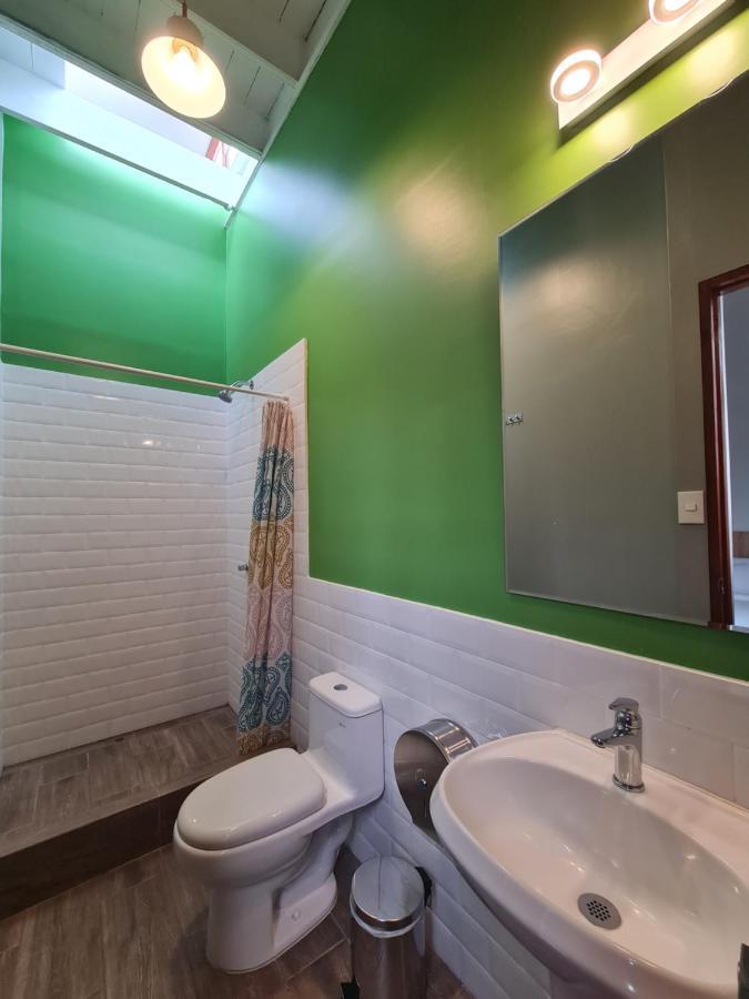 Flying Dog Lima B&B Экстерьер фото